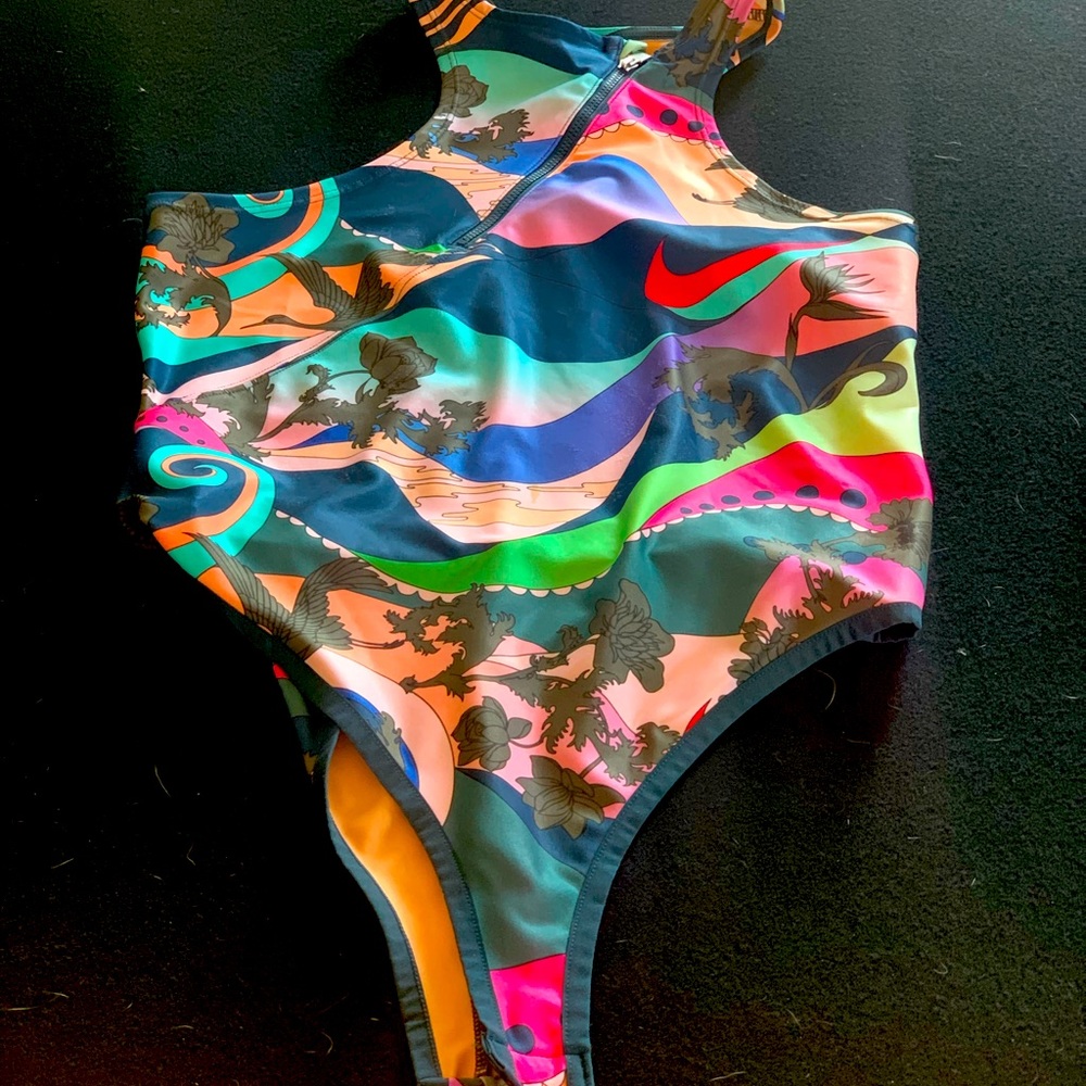 Women’s Nike bath suit/bodysuit